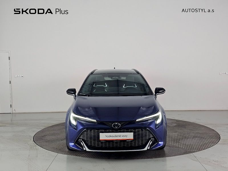Toyota Corolla (2024) 2.0HEV 197k GR Dynamic - fotka 4 z 28