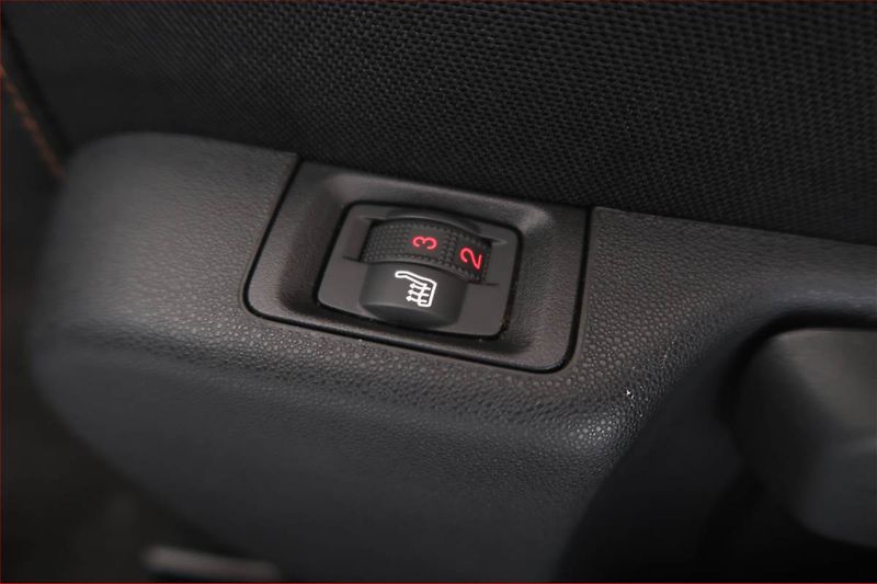 Citroën C3 (2024) Shine 1.2 PureTech, Serv.kniha - fotka 17 z 17