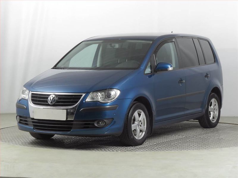 Volkswagen Touran (2009) 1.9 TDI, Automat, Serv.kniha - fotka 2 z 18