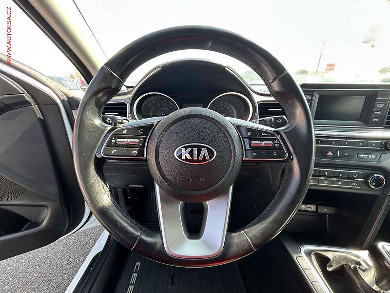 Kia Ceed (2018) 1.4 CVVT, ČR, AC, temp - fotka 12 z 17