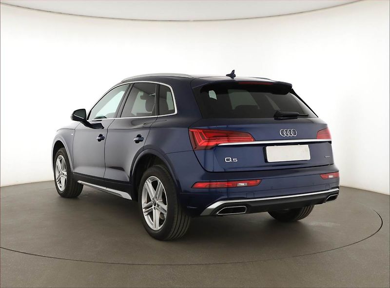 Audi Q5 (2022) 40 TDI - fotka 4 z 19