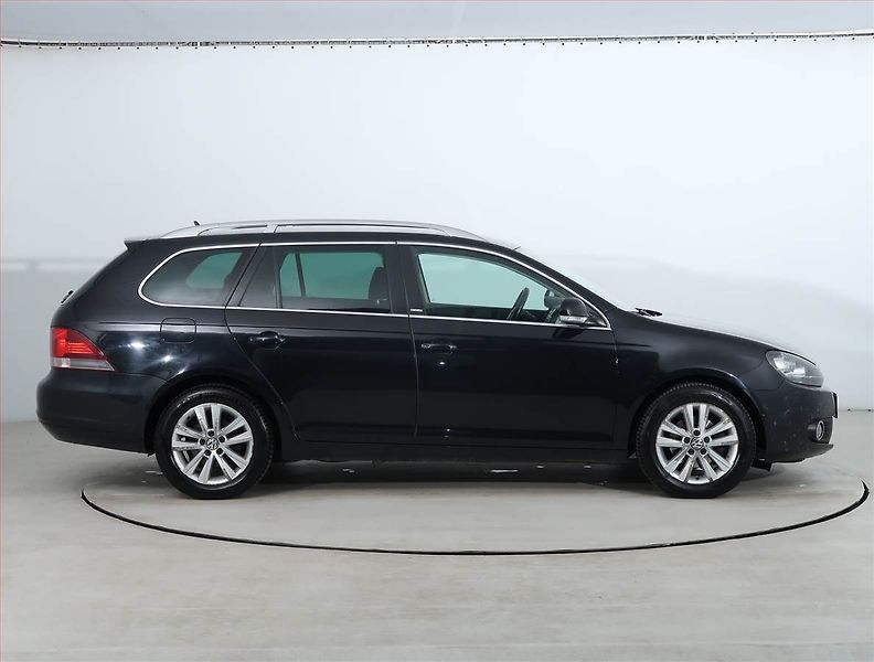 Volkswagen Golf (2011) 1.6 TDI, Tempomat - fotka 6 z 18