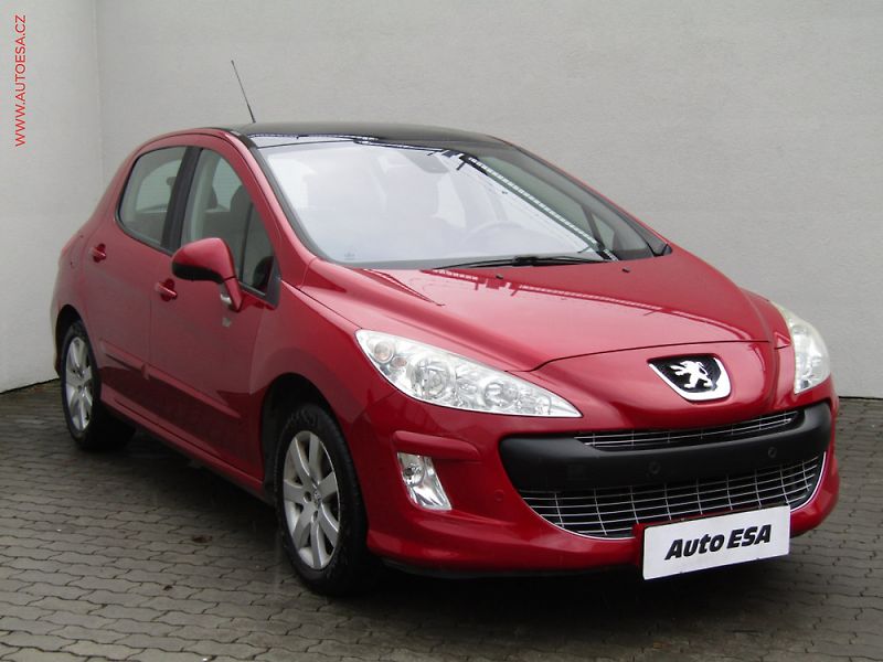 Peugeot 308 (2010) 1.6i, 1.maj,ČR, temp, park - fotka 1 z 3