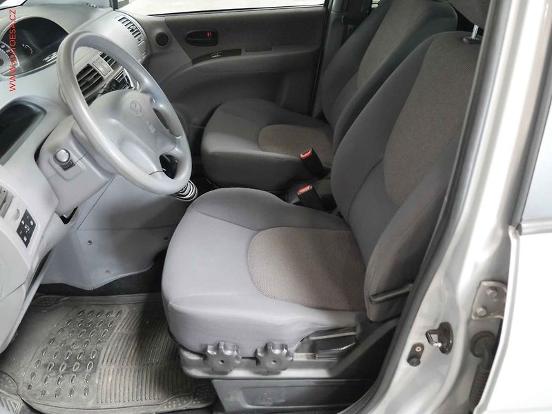 Hyundai Matrix (2003) 1.6i, AC - fotka 9 z 15