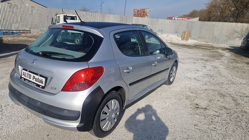 Peugeot 207 1,6 HDI - fotka 6 z 10