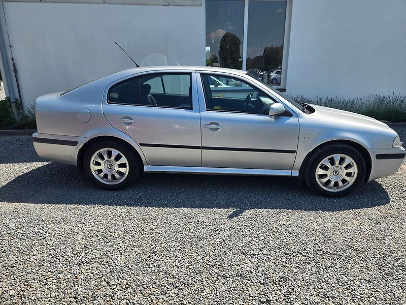 Škoda Octavia (2002) 1.8 TURBO Rozvody,Nová STK - fotka 2 z 27