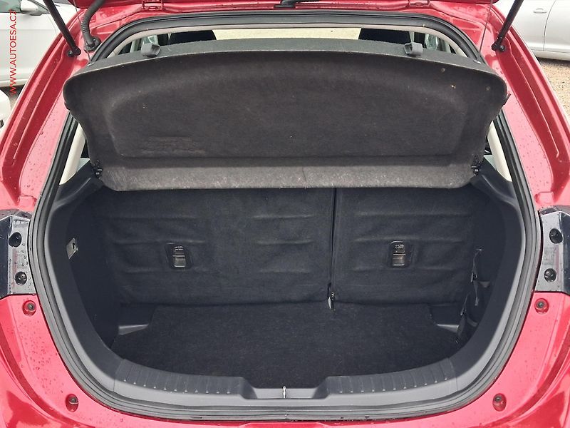 Mazda 2 (2015) 1.5 i, 2.maj,ČR, AC - fotka 7 z 18