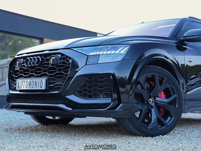 Audi RS Q8 (2023) Matrix, Ker. brzdy, Pano, B&O - fotka 17 z 20
