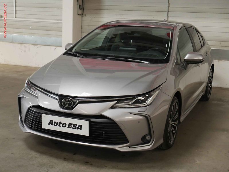 Toyota Corolla (2021) 1.6i, ČR, servis.kniha, LED - fotka 3 z 20