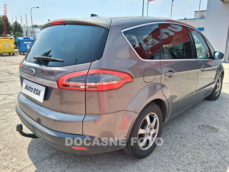 Ford S-MAX (2011) 2.0 TDCI, AT, navi, xenon - fotka 2 z 3