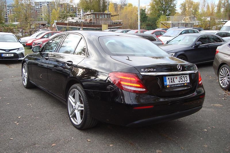 Mercedes-Benz Třídy E (2016) 220 CDi, ČR, Pravidelný servis - fotka 62 z 63