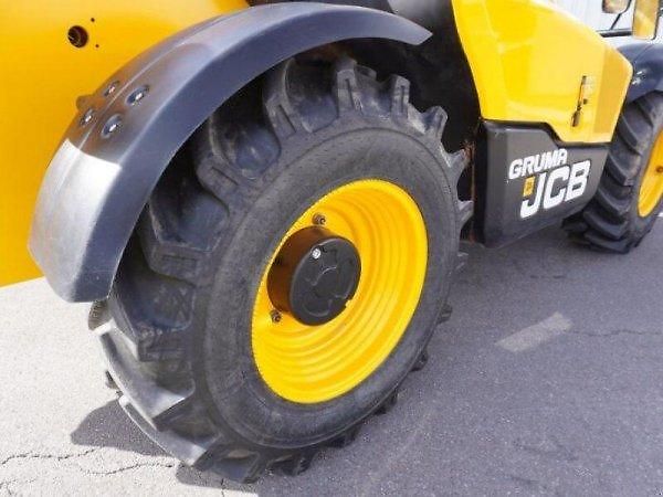 JCB (2023) 9.5m/3.5t manipulátor ZÁNOVNÍ - fotka 6 z 7