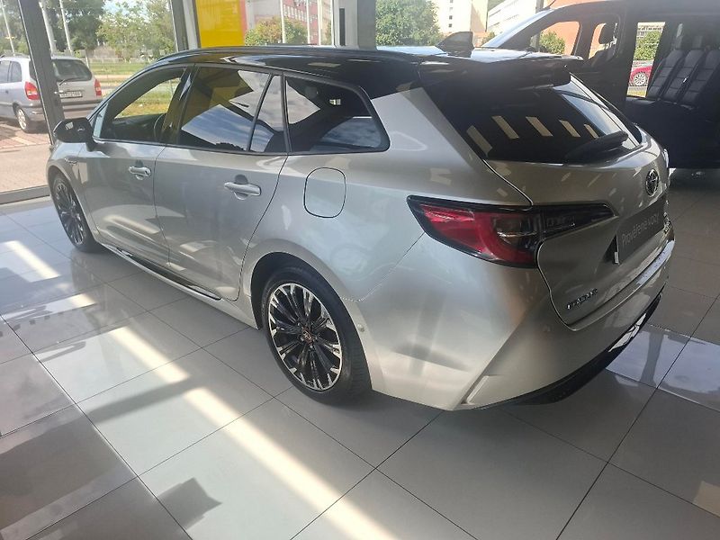 Toyota Corolla 1.8HEV 72 KW GR Sport 2021 - fotka 4 z 14