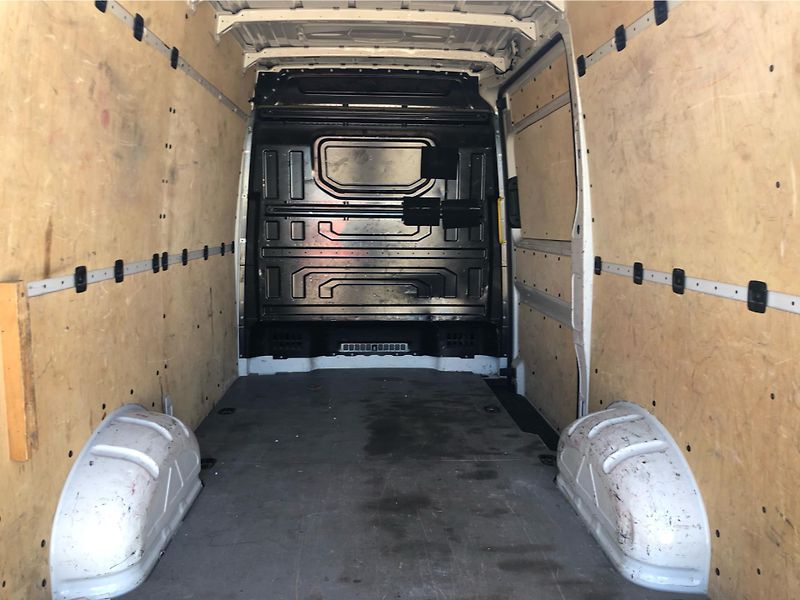 Volkswagen Crafter 2.0 TDI - fotka 13 z 28