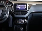 Peugeot 2008 (2017) 1.2 PureTech, Automat, Navi - náhled 9