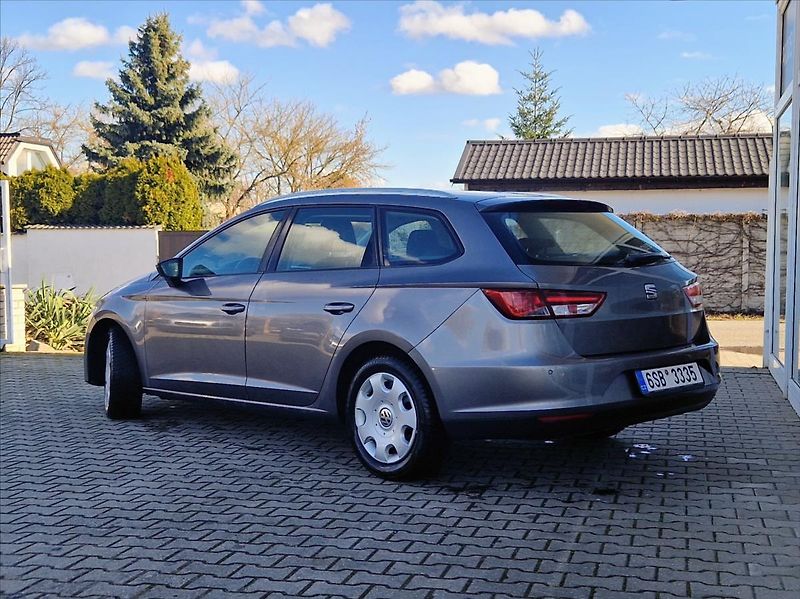 Seat Leon 1,6 TDI Navigace, ServiskaTop! - fotka 3 z 20
