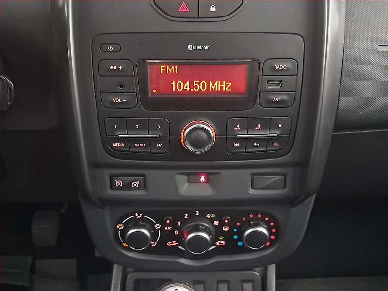 Dacia Duster (2017) 1.6 SCe, ČR,1.maj, Serv.kniha - fotka 12 z 15