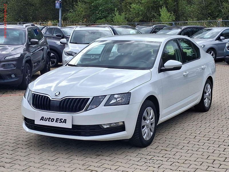 Škoda Octavia (2019) 1.4 TSi, 2.maj,ČR, AC - fotka 3 z 18