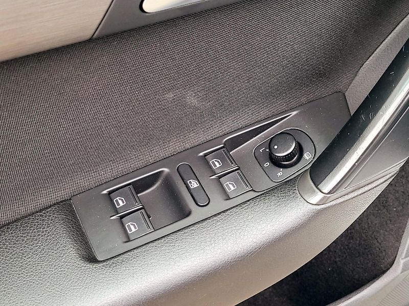 Volkswagen Passat 2,0TDi *SERV.KNIHA* PERFEKTNÍ  - fotka 45 z 48