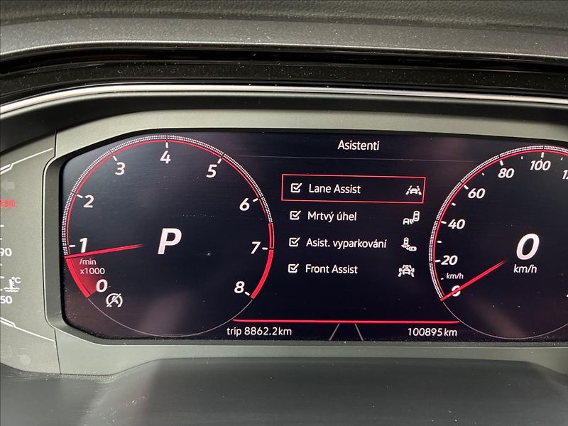 Volkswagen Polo 2,0 GTI VIRTUÁL KEYLESS - fotka 26 z 32