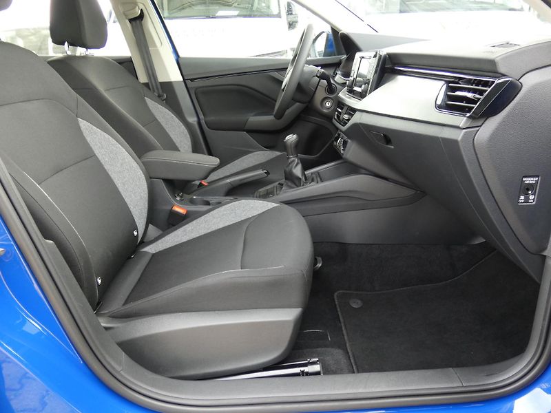 Škoda Kamiq Active 1.0 TSI /70 kW - fotka 20 z 30