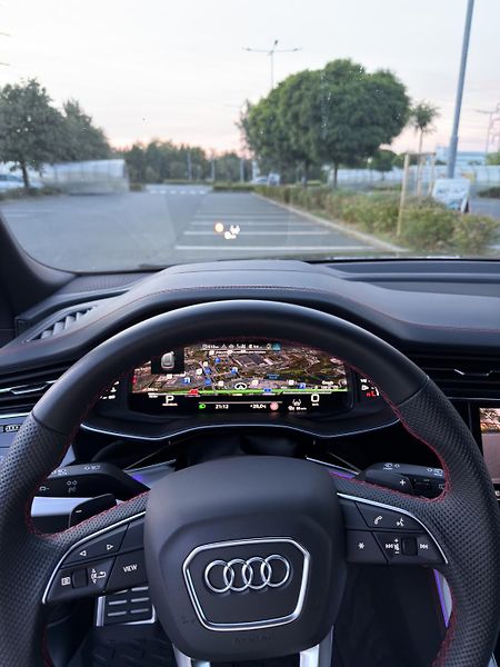 Audi Q8 (2024) 50TDI, FULL VYBAVA. PANO, B&O. - fotka 9 z 16
