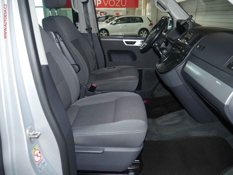 Volkswagen Multivan (2015) 2.0 TDi, Comfortline, navi - fotka 14 z 21