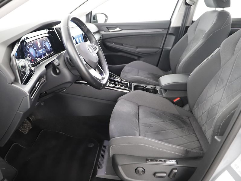 Volkswagen Golf 1.5eTSI 96kW STYLE - fotka 9 z 26