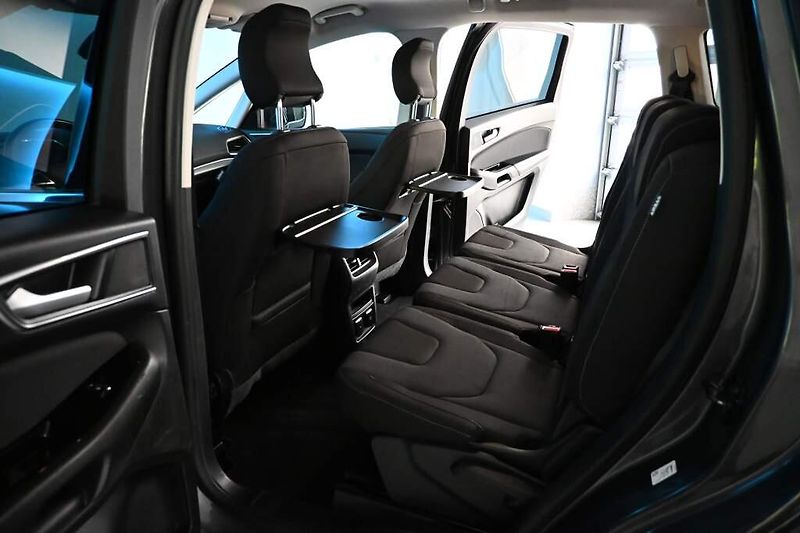 Ford S-MAX (2022) 2.0 140 KW LED ACC Tažné Kamer - fotka 9 z 36