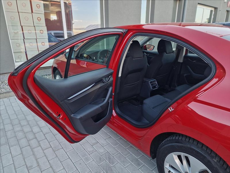 Škoda Octavia 1.5 TSI Ambition,ČR,1.Majitel - fotka 18 z 50