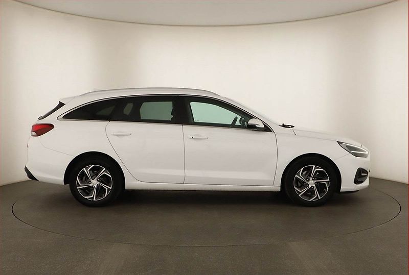 Hyundai i30 (2023) Comfort 1.0 T-GDI, Automat, ČR - fotka 6 z 14