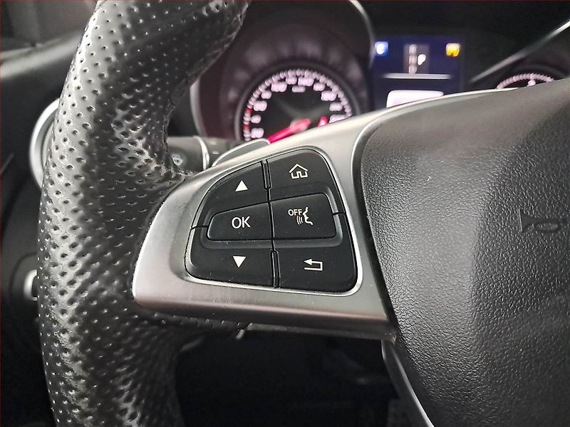 Mercedes-Benz GLC (2019) 350 d 4MATIC - fotka 18 z 21