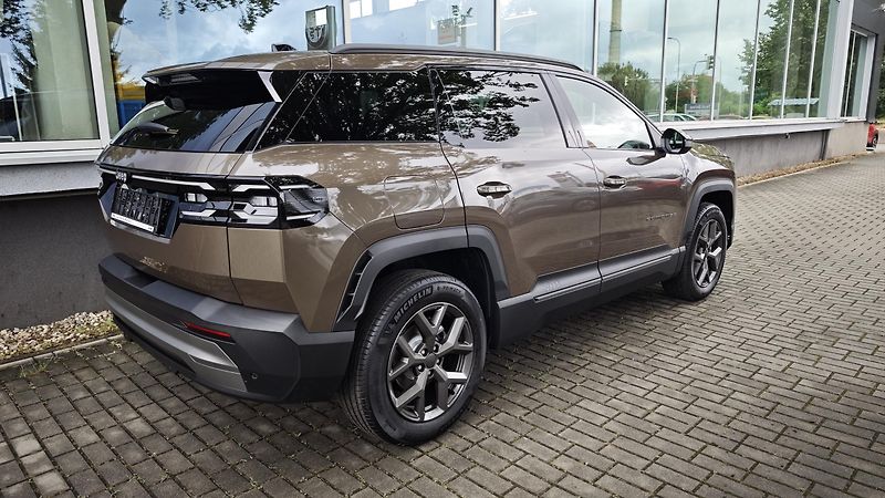 Jeep Compass (2026) First Edition  hybrid 145PS AT - fotka 3 z 41
