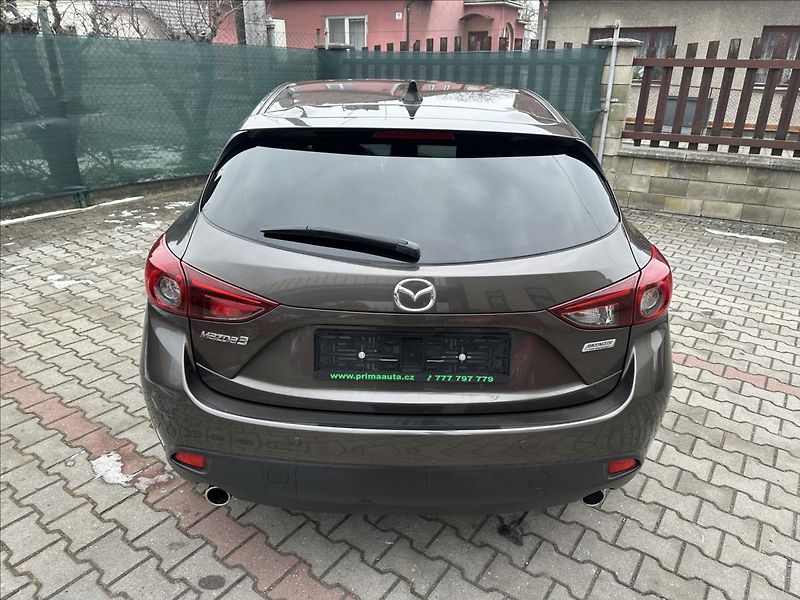 Mazda 3 2,0 G120 - fotka 4 z 24