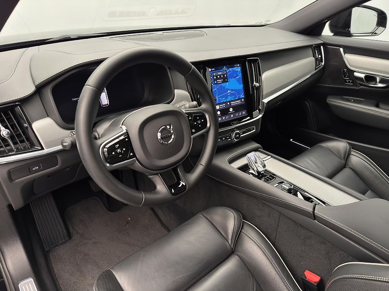 Volvo V90 B4 PLUS DARK AUT  - fotka 23 z 47