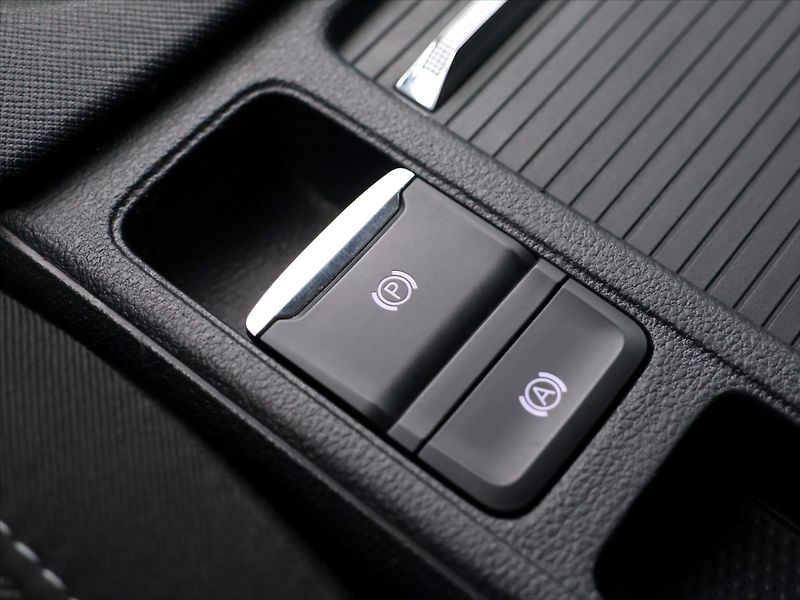 Škoda Octavia 2,0 TDI 110kW Ambition DSG CZ - fotka 30 z 39
