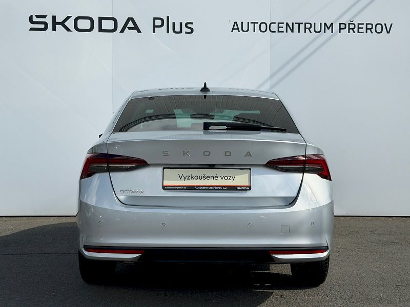 Škoda Octavia (2025) 1.5 TSI 110kW DSG Top Selectio - fotka 32 z 35