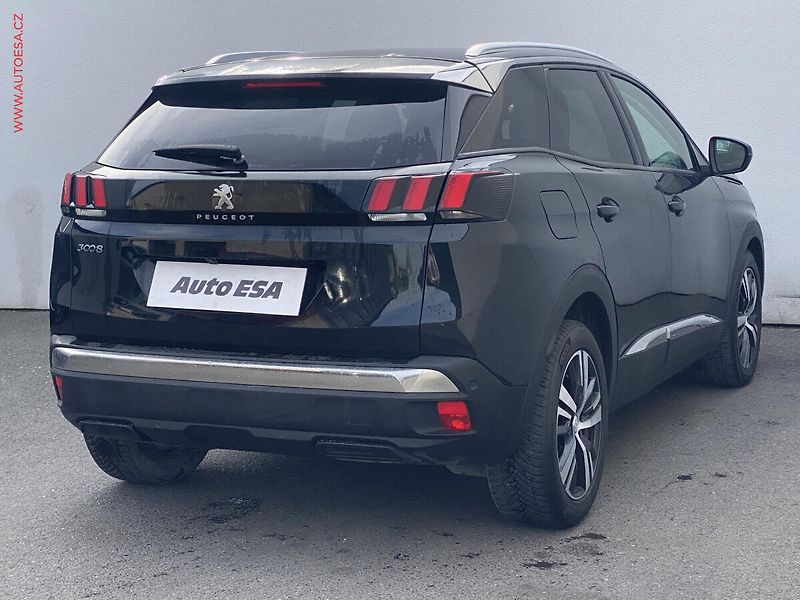 Peugeot 3008 (2019) 1.5 HDi, Allure, LED - fotka 4 z 16