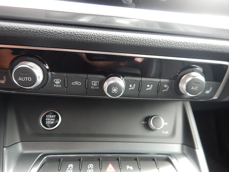Audi Q3 S-LINE 1.5 TFSI, ČR, DSG - fotka 24 z 31
