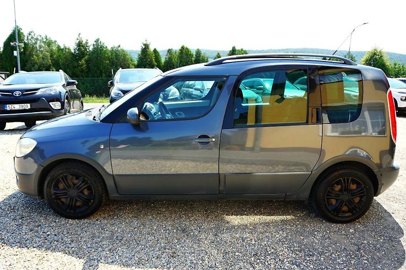 Škoda Roomster (2007) SCOUT 1,6 16V 77 kW - fotka 8 z 36