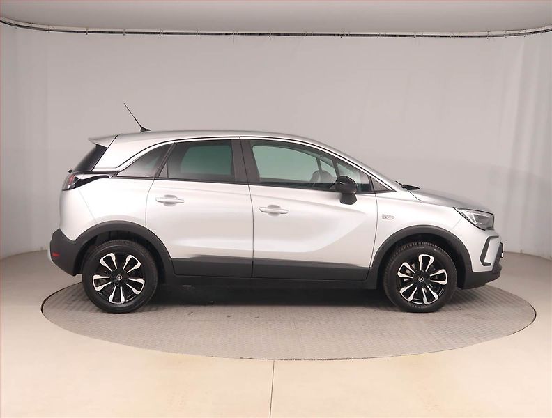 Opel Crossland X (2023) Elegance 1.2 Turbo, Kůže, Navi - fotka 6 z 16