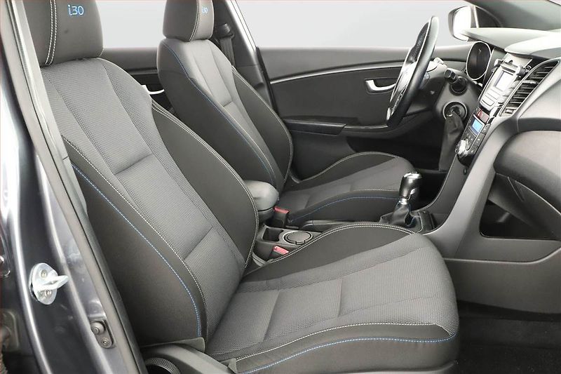 Hyundai i30 (2016) 1.6 GDI, Tempomat - fotka 7 z 14