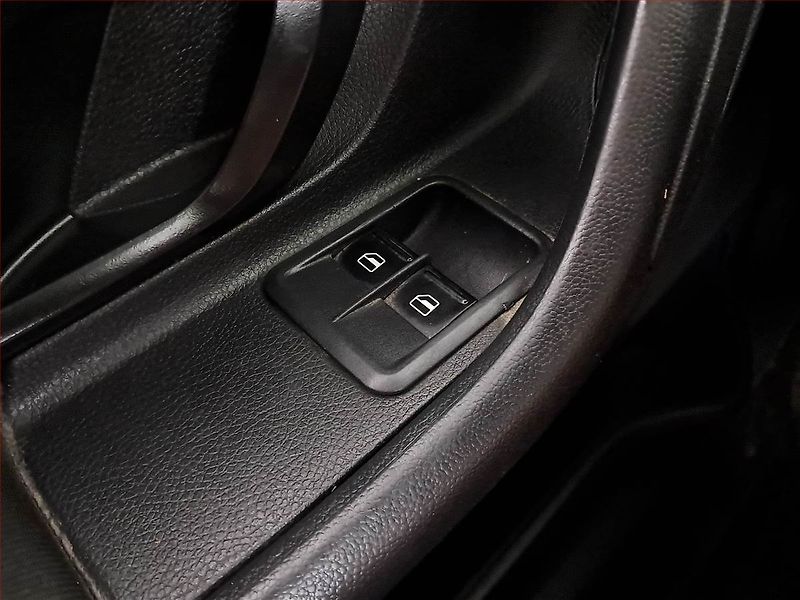 Škoda Fabia (2012) 1.6 TDI, Tažné, CZ doklady - fotka 16 z 16