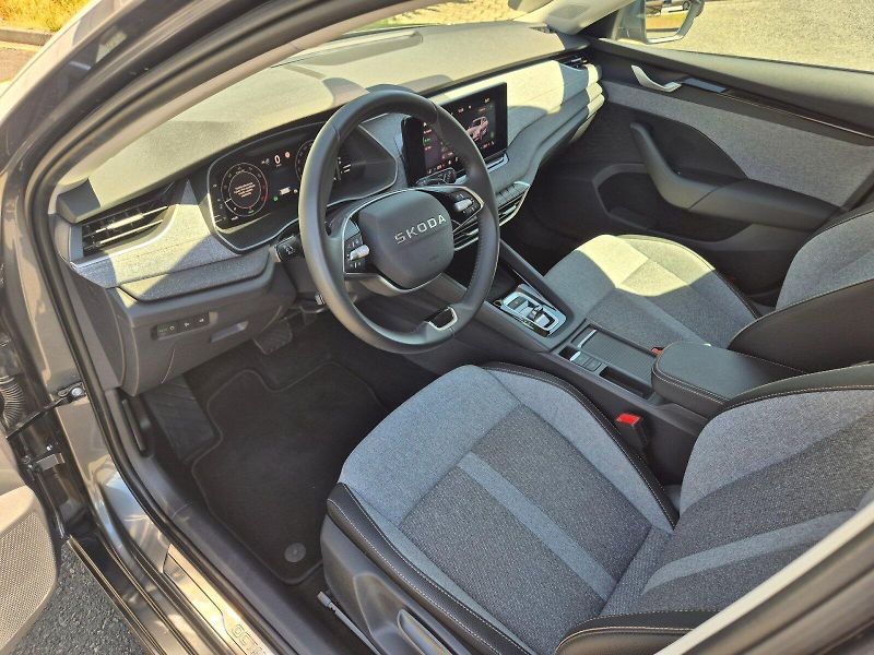 Škoda Octavia (2025) Top Selection 1.5TSi M-HEV 110 - fotka 11 z 31