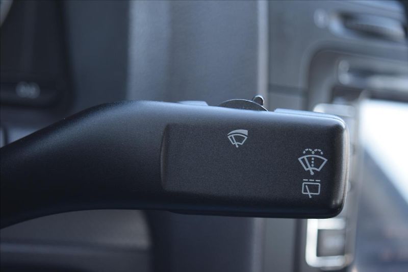 Volkswagen Golf 1,9 TDI 66KW BEZ DPF NOVÁ STK - fotka 35 z 45