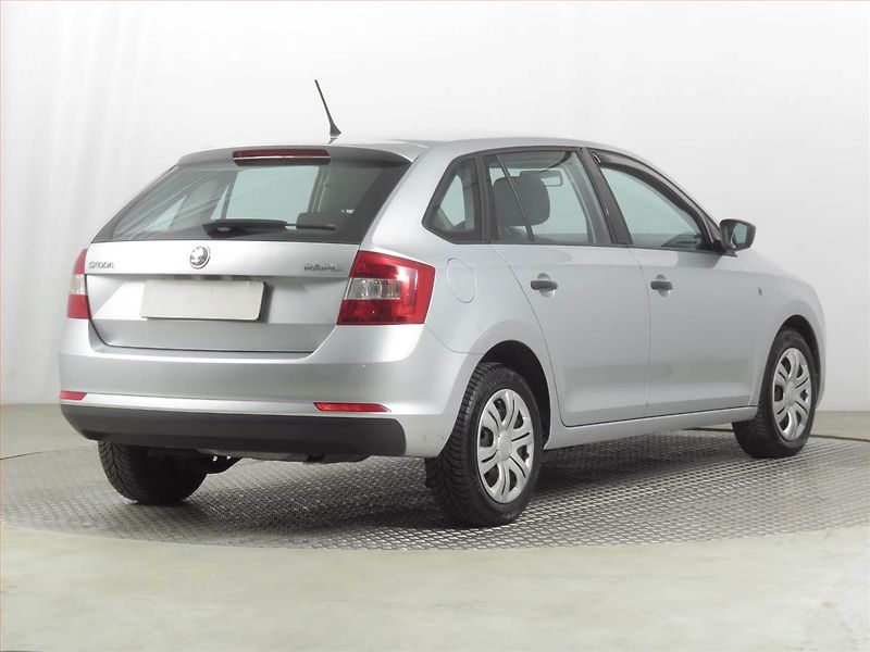 Škoda Rapid (2014) Spaceback 1.6 TDI - fotka 5 z 15