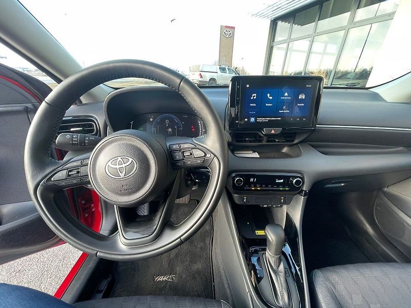 Toyota Yaris 1.5 Hybrid 116HP Style - fotka 14 z 27