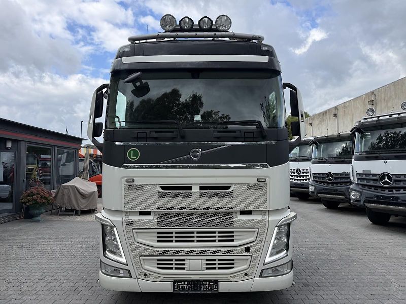 Volvo FH (2017) 460 6x2 tahač + HR - fotka 2 z 18