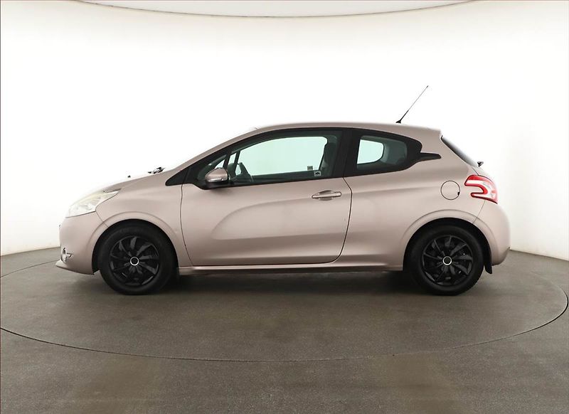 Peugeot 208 (2012) 1.4 VTi, CZ doklady - fotka 3 z 13