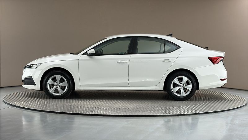 Škoda Octavia 2.0 TDI Active - fotka 4 z 24